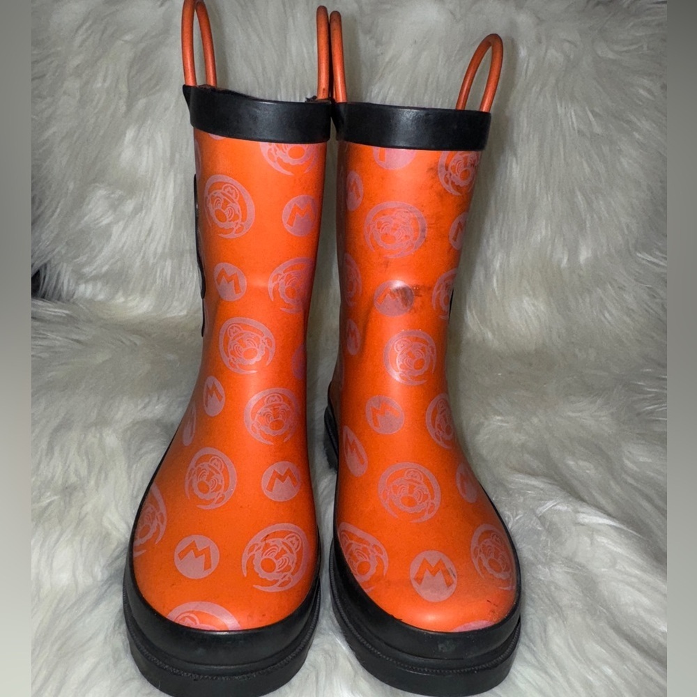 Mario Kart rain boots. Size 2 - Picture 3 of 6